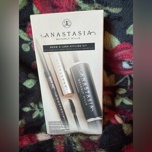 Anastasia Beverly Hills Soft Brown Brow & Lash Styling Kit